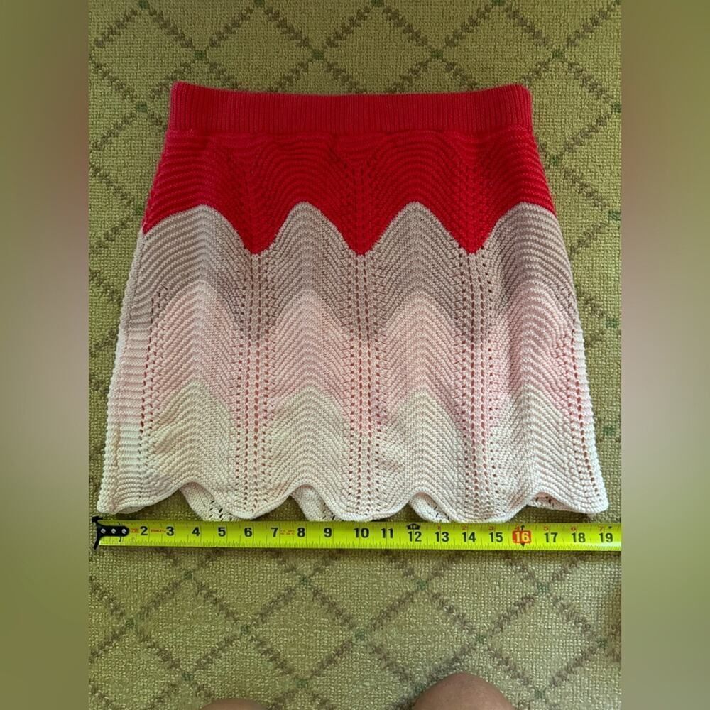 Storia red / pink multi colored crocheted mini skirt with scalloped hem L NWOT - Picture 4 of 7